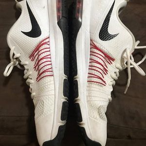 Air max effort TR white university red